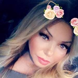 Meet your Posher, Etty